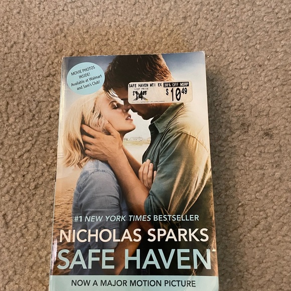 Other - Nicholas Sparks "Safe Haven" Paperback Book - Blue/Tan Cover